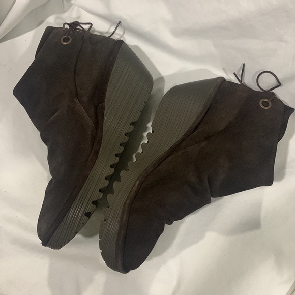 FLY London Brown Suede Ankle Boots Tie Yebi - Picture 3 of 8